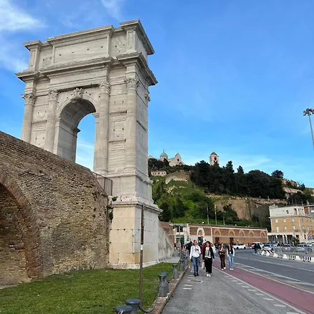 Bilocale Nel Cuore Di Lejlighed Ancona